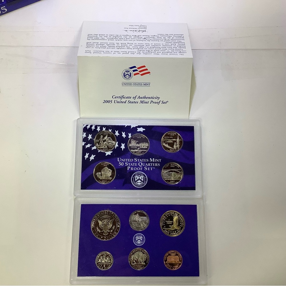2005 United States Mint Proof Set - Picture 3 of 4